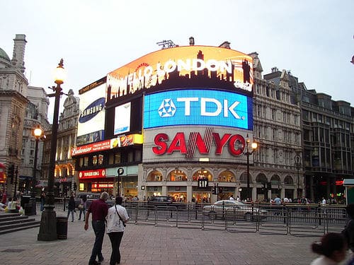 Piccadilly Circus photo